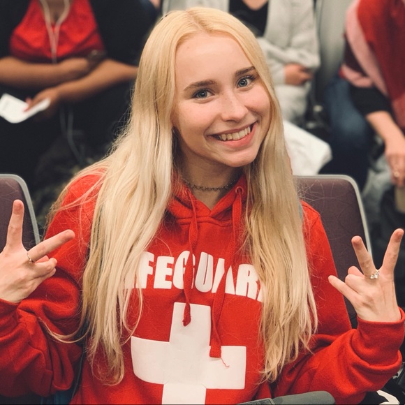 Meet your Posher, Viv - Picture 1 of 1